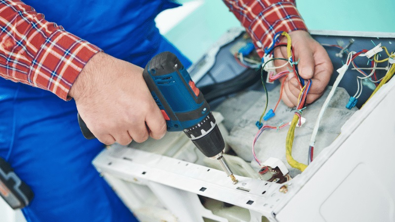 Gaziemir Airfel Airfel çamaşır makinesi kart tamiri – Su almama arızası orijinal parça ile giderildi. - Teknik servis örneği